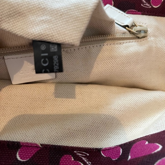 Gucci printed heart canvas tote handbag - Picture 5 of 7